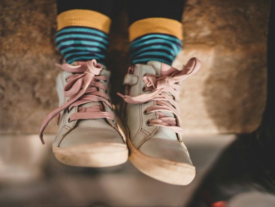 Buty dla dzieci – klucz do komfortu i zdrowia małych stóp