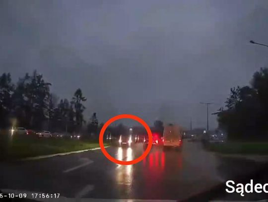 Nowy Sącz, blisko tragedii w Nowym Sączu, Sądecczyzna, jojko, na sygnale, policja, sądeckie drogi