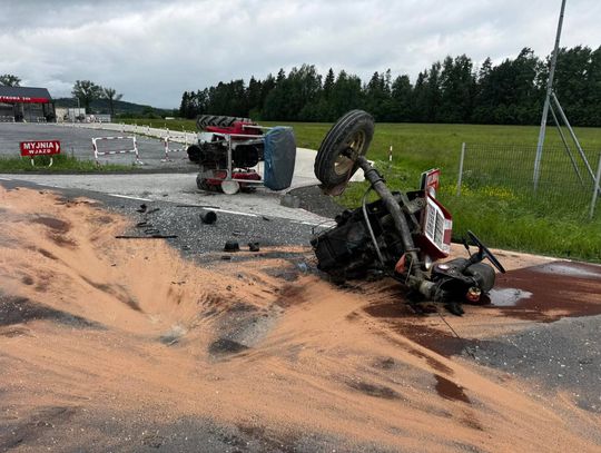 Jabłonka, Lipnica, Orawa, powiat nowotarski, wypadek drogowy, zderzenie ciągnikiem rolniczym, zderzenie samochodu z ciągnikiem rolniczym