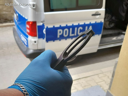 Czterech poszukiwanych w rękach tatrzańskiej policji. Dwie osoby trafiły za kratki
