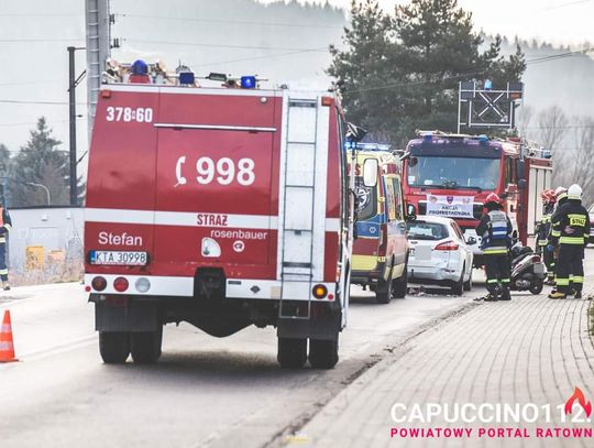 Dąbrówka Tuchowska. Zderzenie jednośladu z osobówką (ZDJĘCIA)