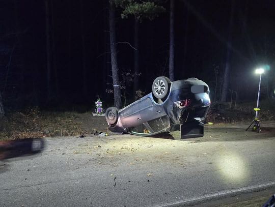 Olkusz, Gorenice, dachowanie samochodu osobowego, wypadek drogowy, akcja ratunkowa, gmina Olkusz, powiat olkuski