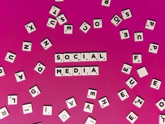 Dlaczego regularne prowadzenie social mediów jest ważne dla lokalnych firm i sklepów internetowych