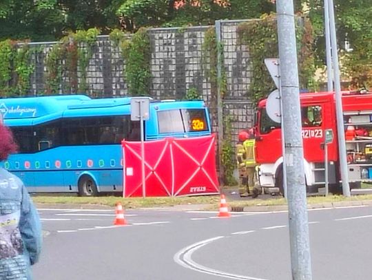 Dramat w Chrzanowie, pięcioletnie dziecko walczy o życie, Chrzanów, potrącenie dziecka przez autobus, powiat Chrzanowski, walka o życie, reanimacja, LPR