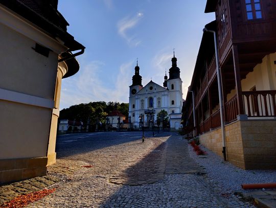 Duchowe dziedzictwo Kalwarii Zebrzydowskiej: Misterium Męki Pańskiej i Dróżki [ZDJĘCIA]