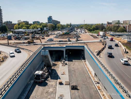 Duże postępy prac przy tunelu na ulicy Opolskiej w Krakowie [ZDJĘCIA]