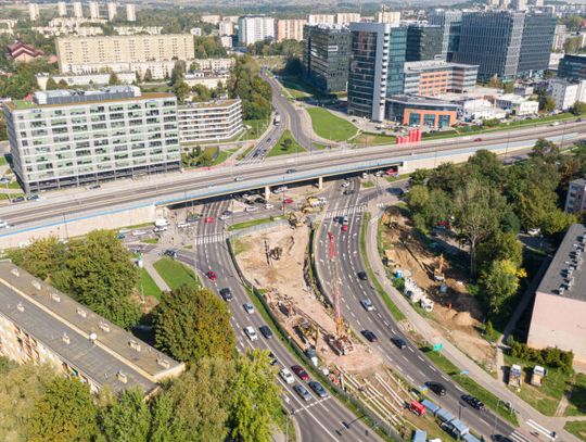 Największe utrudnienia występują na rondzie Polsadu