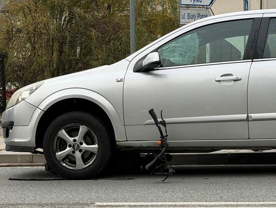 Dziecko na hulajnodze pod kołami samochodu. Poważny wypadek w Krościenku nad Dunajcem