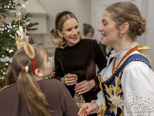 Pałac Prezydencki, choinka u prezydenta RP, choinka w pałacu prezydenckim, ozdoby na choince w pałacu prezydenckim, Liceum Sztuk Plastycznych im. A. Kenara w Zakopanem