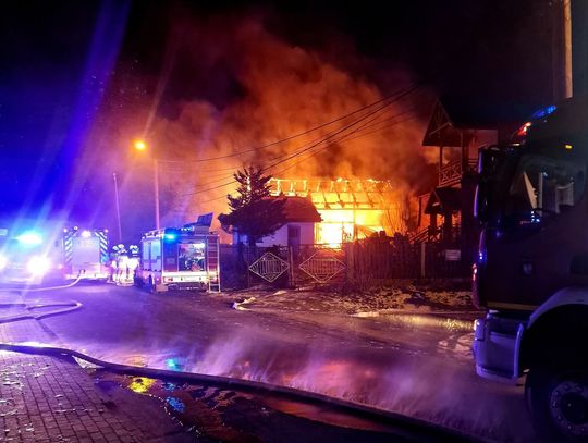 Malec, powiat oświęcimski, pożar stodoły, pożar zabudowań gospodarczych, OSP malec, strażacy, zastępy straży pożarnej, akcja gaśnicza w powiecie oświęcimskim