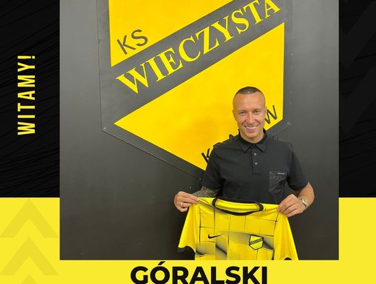 Na zdjęciu ukazany został nowy zawodnik Wieczystej Kraków, wielokrotny reprezentant kraju Jacek Góralski.