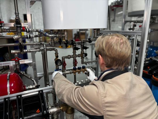 Jak dobrać sprzęgło hydrauliczne do przepływu wody i rodzaju kotłów — praktyczny poradnik, na co zwrócić uwagę, bez filozofii