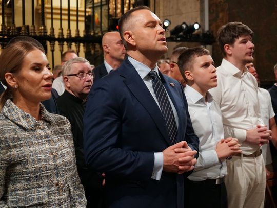 Jasna Góra: Prezydent elekt Karol Nawrocki modlił się przed zaprzysiężeniem