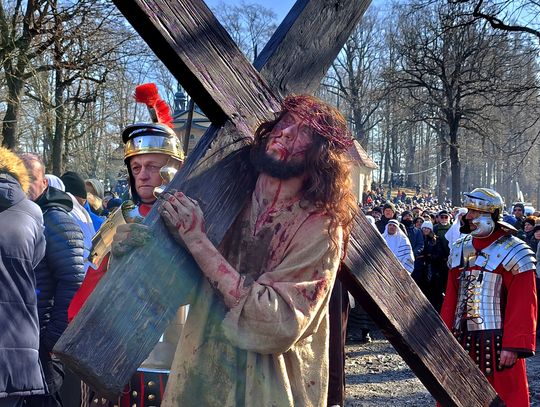 Misterium Męki Pańskiej, Wielki piątek w Kalwarii Zebrzydowskiej, sanktuarium w Kalwarii Zebrzydowskiej, dróżki kalwaryjskie, Wielki Piątek w Kalwarii Zebrzydowskiej, Wielkopiątkowe Misterium Męki Pańskiej
