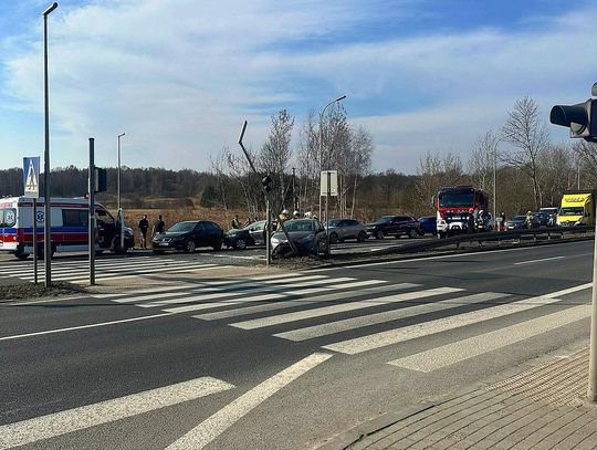 Bolesław, powiat olkuski, karambol czterech samochodów, zderzenie czterech samochodów, trzy osoby ranne, dk94, Małopolska, Śląsk