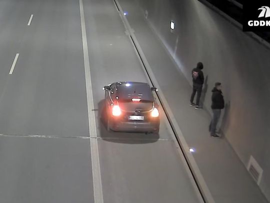 Zakopianka, tunel, ubikacja, kibel, tunel na Zakopiance, policja, wideo, nagranie