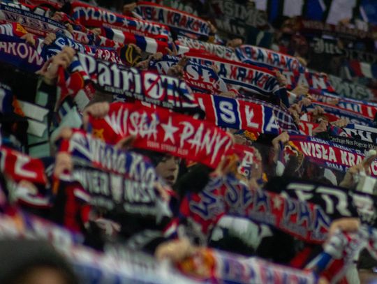 Śląsk Wrocław, Wisła Kraków, Betclic 1 Liga, piłka nożna, bojkot kibiców Wisły Kraków, biała gwiazda, Wrocław, kibice Wisły Kraków nie zostaną wpuszczeni na mecz