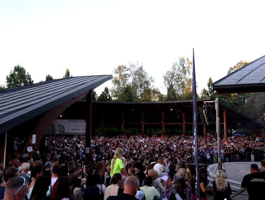 Koncert Baciarów w Rabce-Zdroju. Widz miał uderzyć 10-letnie dziecko