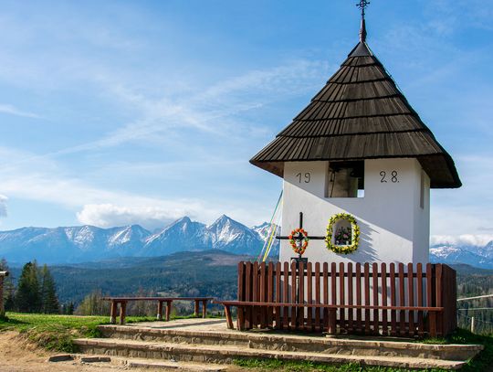 Konkurs fotograficzny „Kapliczki majowe” – pokaż piękno tradycji i wygraj wyjątkowe nagrody