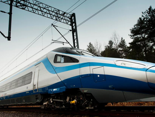 Kosmiczny internet w Pendolino. Pasażerowie na trasie Kraków – Warszawa testują nowe rozwiązanie
