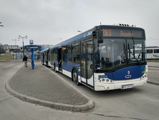 Autobus na Czerwonych Makach