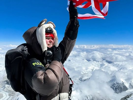Zoja Skubis na szczycie Mount Everest