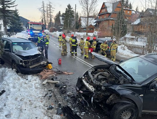 Zakopane, Krzeptówki, powiat tatrzański, Podhale, na sygnale, wypadek drogowy, akcja ratunkowa, akcja ratownicza