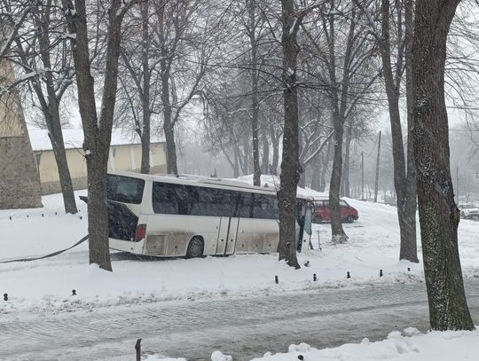 Kalwaria Zebrzydowska, wypadek autobusu, autobus Kalwaria Zebrzydowska, na sygnale, akcja służb