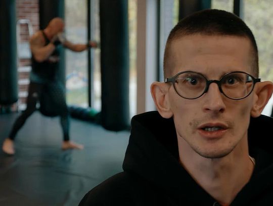 Zazi, Łukasz Jarosz, kickboxing, sporty walki, teledysk, lata uciekają, klip, rabka-zdrój, Podhale, parafia, basen