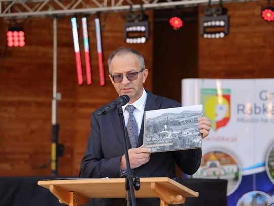 Na zdjęciu burmistrz Leszek Świder, który wygrał drugą turę wyborów w Rabce-Zdroju