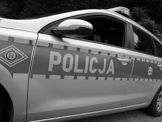 Makabryczne odkrycie na ulicy Podhalańskiej w Rabce-Zdroju. Ciało w samochodzie Rabka-Zdrój, makabryczne odkrycie, zwłoki mężczyzny w samochodzie, ulica Podhalańska, Podhale, powiat nowotarski