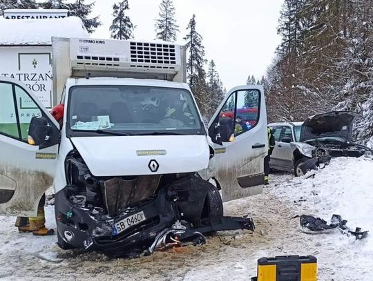 Małe Ciche. Jedna osoba została poszkodowana w wypadku (ZDJĘCIA)