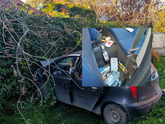 W samochodzie, który rozbił się w Michałowicach znajdowało się pełno alkoholu