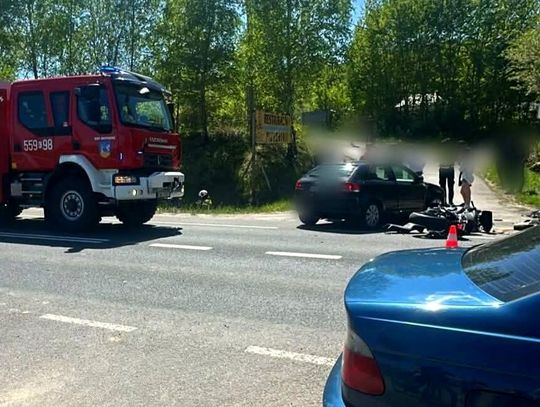 Mucharz, powiat wadowicki, zderzenie samochodu osobowego z motocyklem, śmigłowiec LPR, lotniczo pogotowie ratunkowe, pogotowie ratunkowe, motocyklista, wypadek motocyklisty