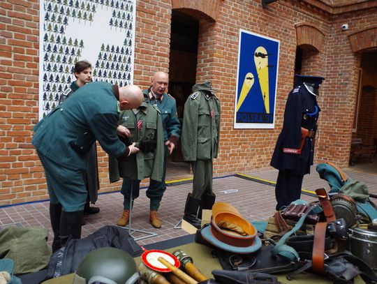 Muzeum Armii Krajowej: Historia i Pamięć