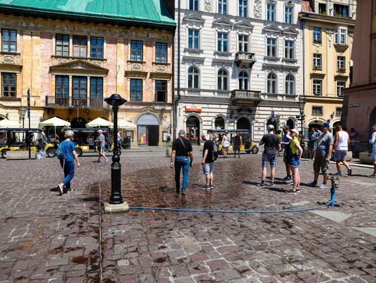 Na upały najlepsze kurtyny wodne. Kraków uruchamia je od 20 czerwca