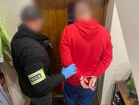 Nauczyciel z Krakowa zatrzymany. Sprawa dotyczy obrotu opioidami