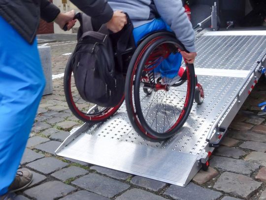 Nawet do 100 tys. zł wsparcia z PFRON ale tylko do 31 sierpnia! Sprawdź, kto może skorzystać