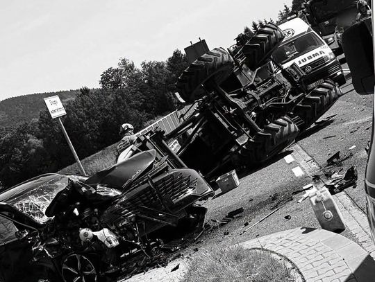 Nie żyje 18-letni traktorzysta. Zmarł po wypadku na DK28 w Podłopieniu