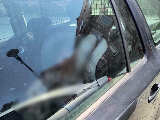 Służby błyskawicznie uratowały 2-miesięczne dziecko zatrzaśnięte w samochodzie