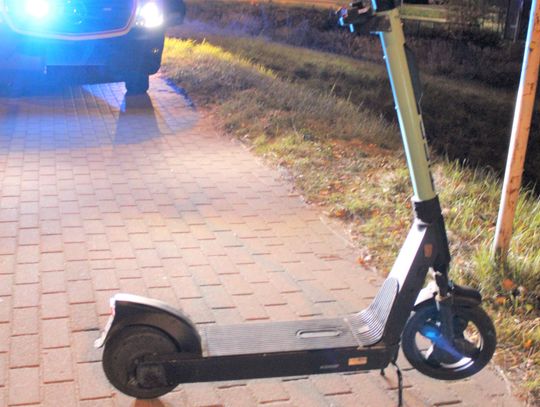 Nocna akcja drogówki w Kętach: Nietrzeźwy na elektrycznej hulajnodze z 1,5 promila Hulajnoga elektryczna, Kęty, pijany kierowca hulajnogi elektrycznej, po alkoholu na hulajnodze elektrycznej, powiat oświęcimski