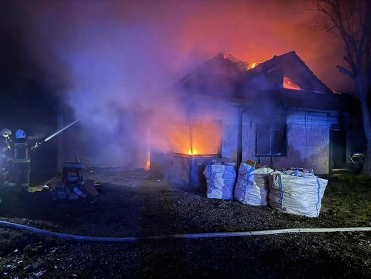Baranówka, pożar budynku mieszkalnego, powiat krakowski, pożar w gminie Kocmyrzów luborzyca, akcja gaśnicza strażaków, straż pożarna