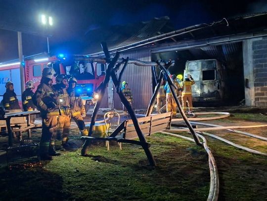 Pożar, Winiary, pożar budynku gospodarczego, pożar w powiecie proszowickim, akcja ratunkowa, akcja gaśnicza, akcja gaśnicza w powiecie proszowickim