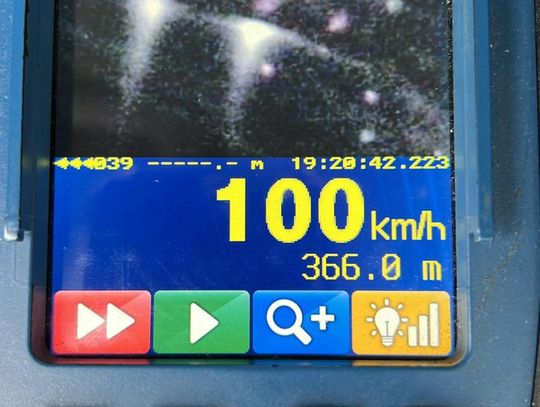 Na zdjęciu "szczęśliwy" pomiar prędkości 21-latka z powiatu suskiego