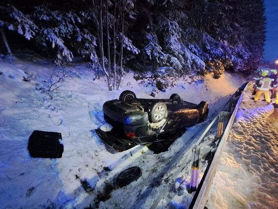 Osielec, na sygnale, wypadek drogowy, akcja ratunkowa, akcja ratownicza, wypadek drogowy, akcja ratownicza
