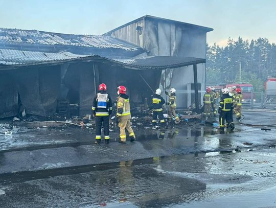 Na zdjęciu strawiona przez ogień piekarnia w powiecie chrzanowskim