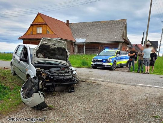 Sierockie, pijany kierowca, kierowca bez prawa jazdy, pijany 25-latek kierowca bez prawa jazdy, pijany 25-latek, prawo jazdy, wypadek drogowy, wypadek samochodowy