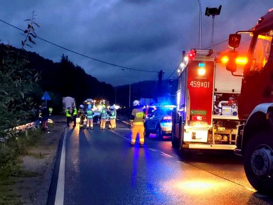 Wypadek w Kamienicy, wypadek w powiecie limanowskim, zderzenie trzech samochodów w Kamienicy, wypadek drogowy, na sygnale