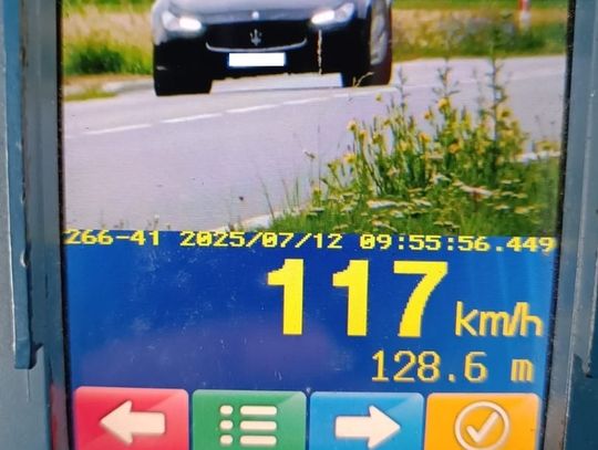 Kierowca w Maserati znacznie przekroczył prędkość.