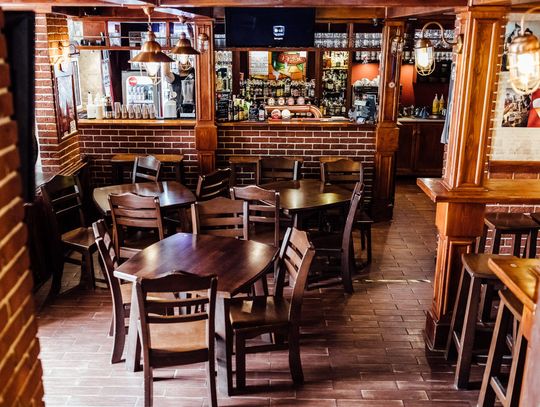 Piwiarnia Warka Tarnów - restauracja w centrum Rynku